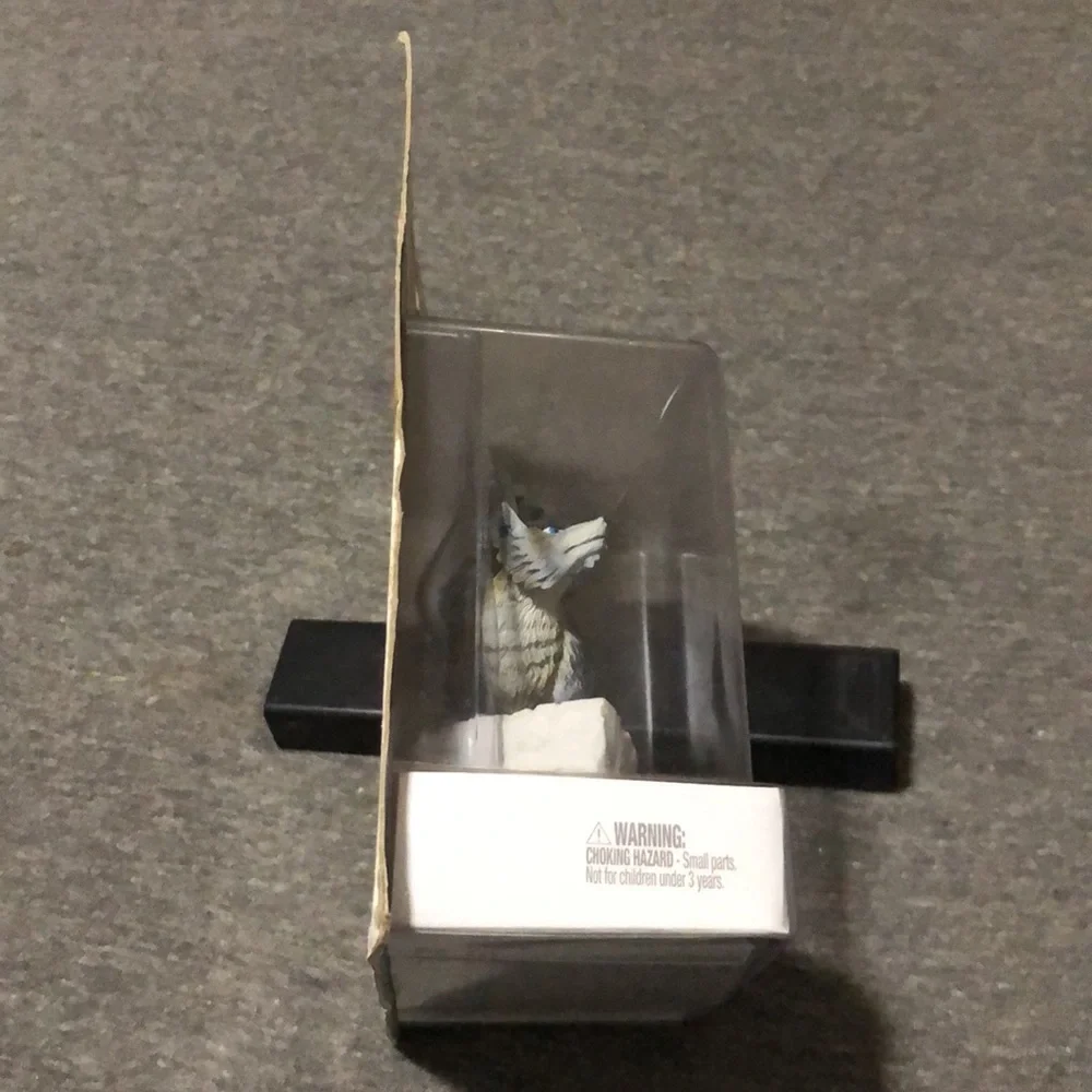 Legend of Zelda: Wolf Link Twilight Princess Amiibo (UNOPENED)